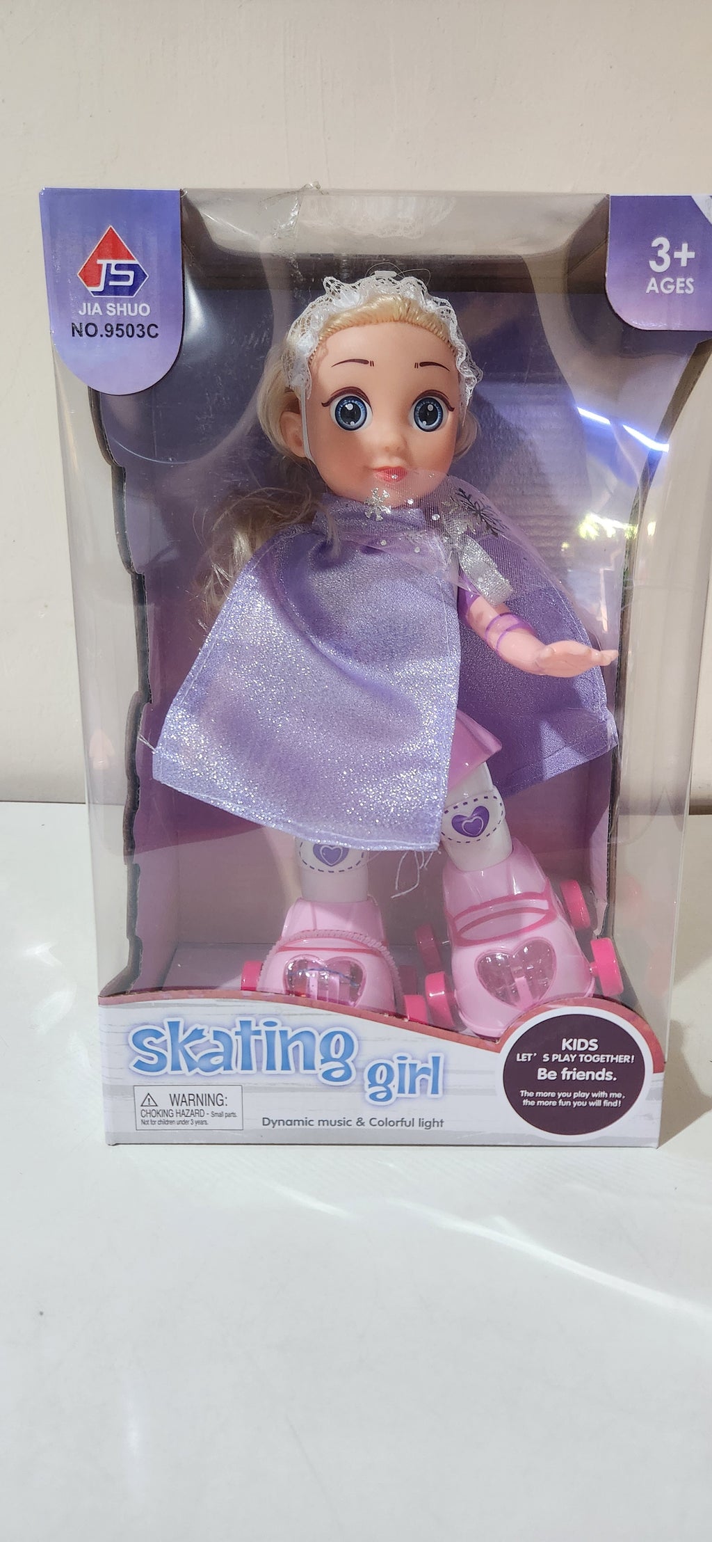 Boneca Patinadora Meninas Que Anda Canta Princesa De Capa