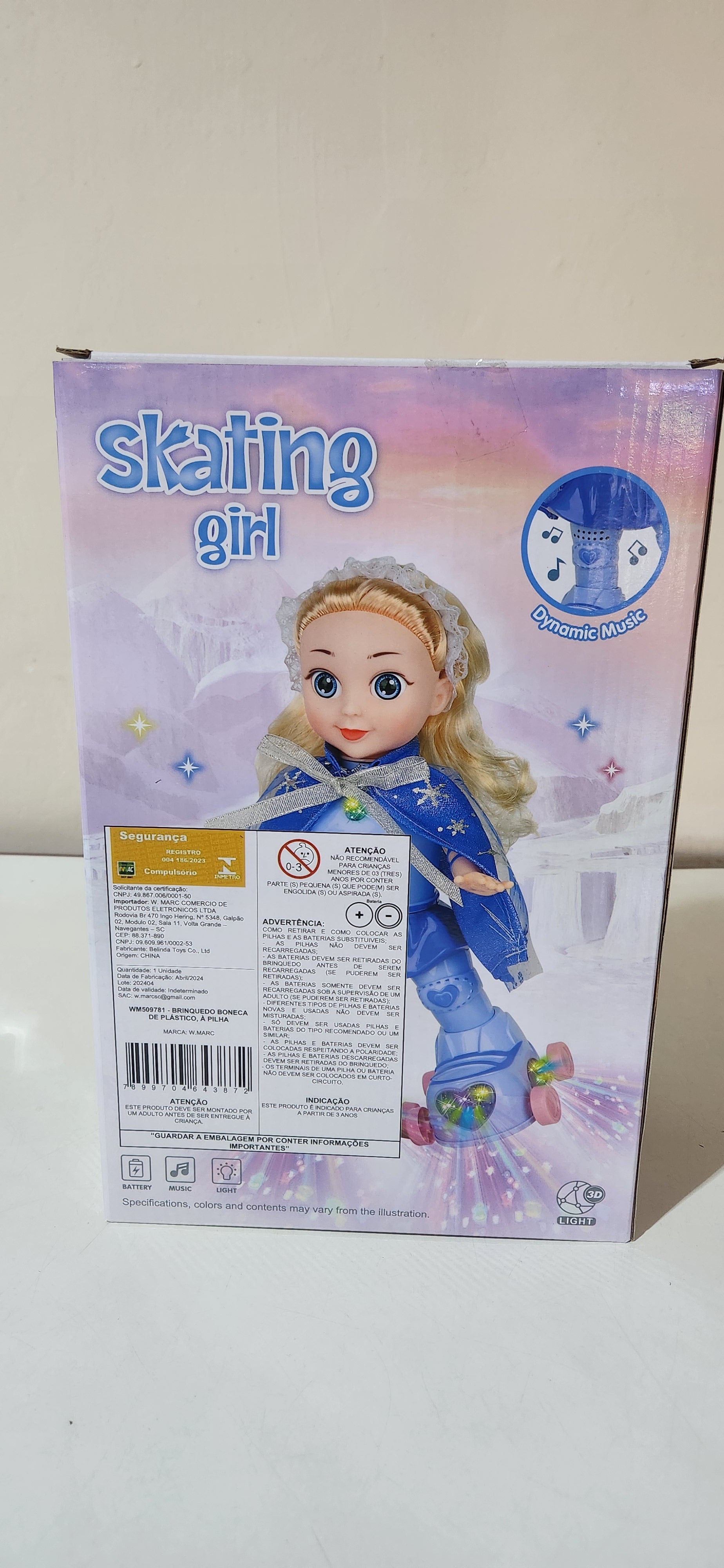 Boneca Patinadora Meninas Que Anda Canta Princesa De Capa