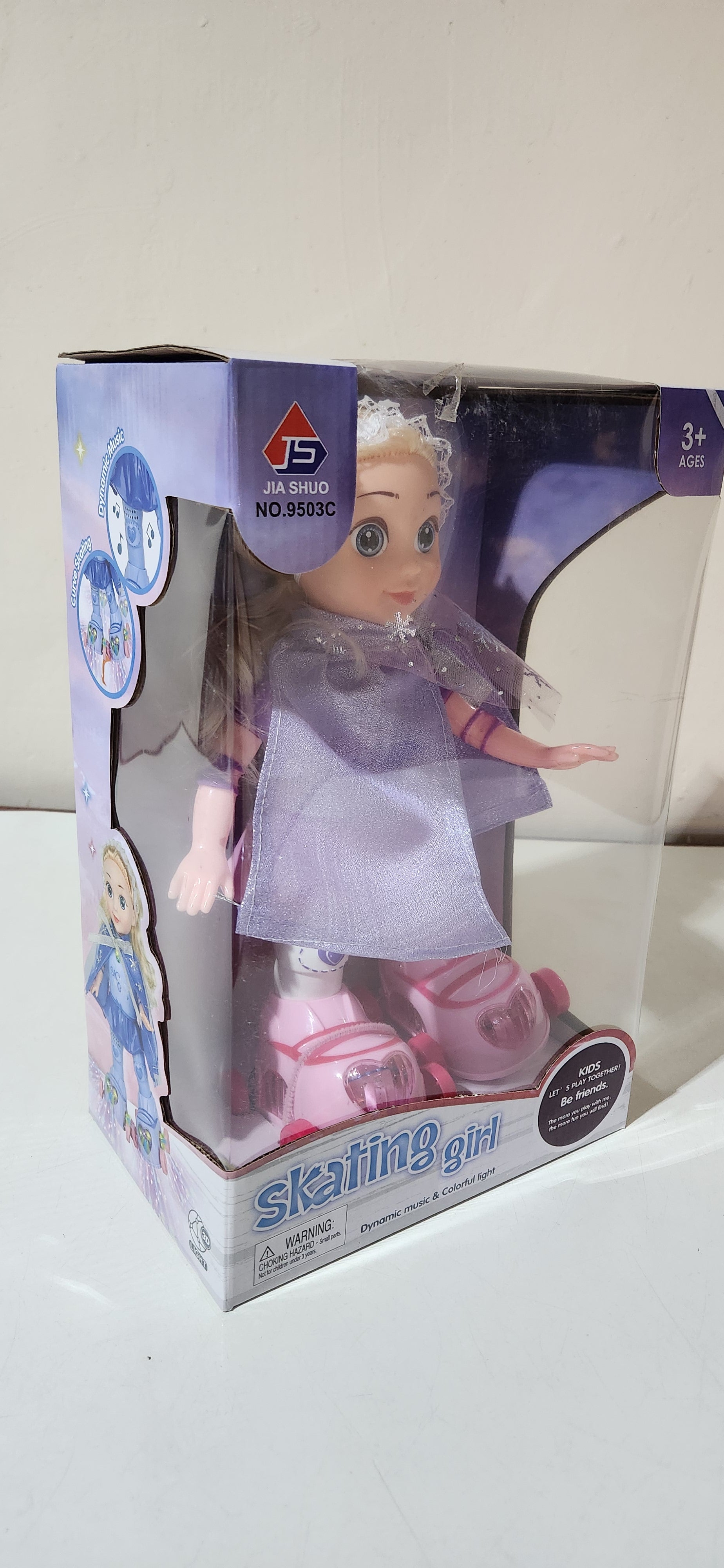 Boneca Patinadora Meninas Que Anda Canta Princesa De Capa